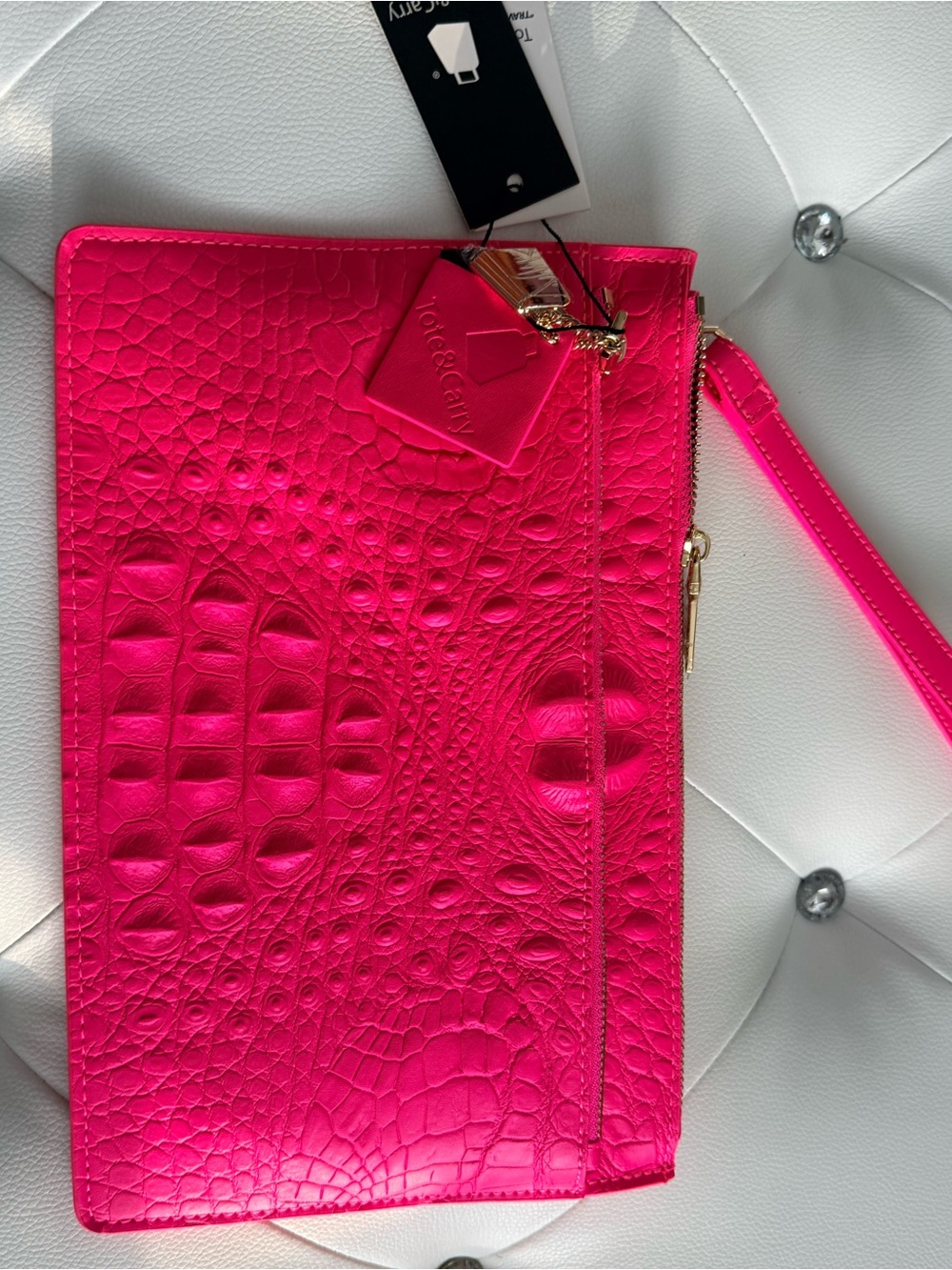 TOTE & CARRY Hot Pink Croc Embossed Oversized Clutch | - Picture 3 of 11